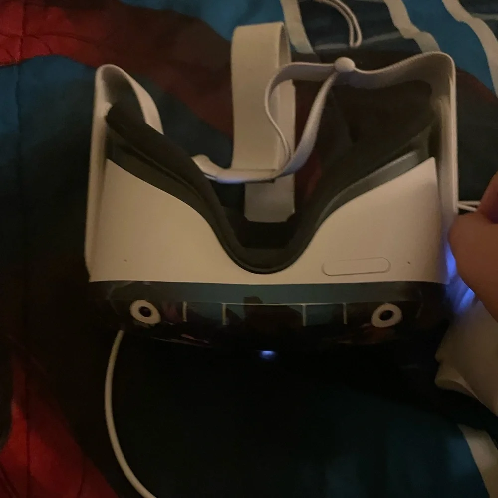 Brand new/ oculus with controllers/demon slayer stickers on oculus